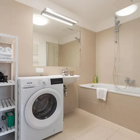 Apartamento Between Old Danube And Danube Center - New, Quiet And Modern