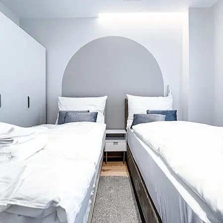 Charming - With Aircondition! Apartment *