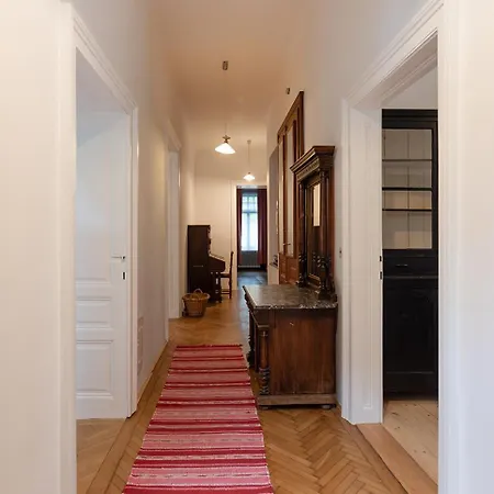 Dornroeschenschlaf Am Stadtrand Mit Anbindung Ans Zentrum - 30 Minuten Apartamento *