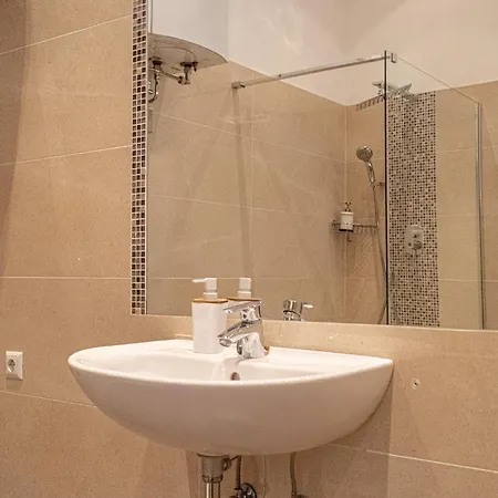 Apartmán Sweet 2br Ideal For Long Stays, Very In Vídeň