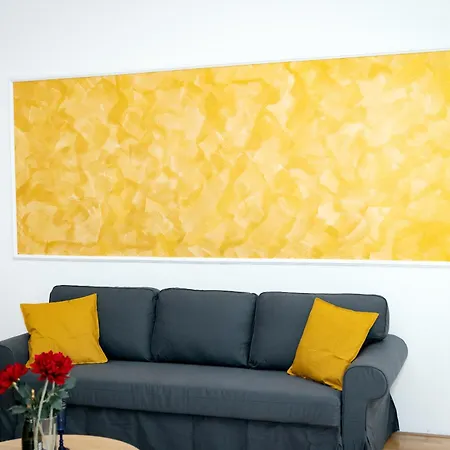 Apartment 2 Bedroom Long-term With Free Parking Wien