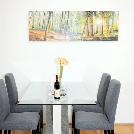 2 Bedroom Long-term With Free Parking * Wien