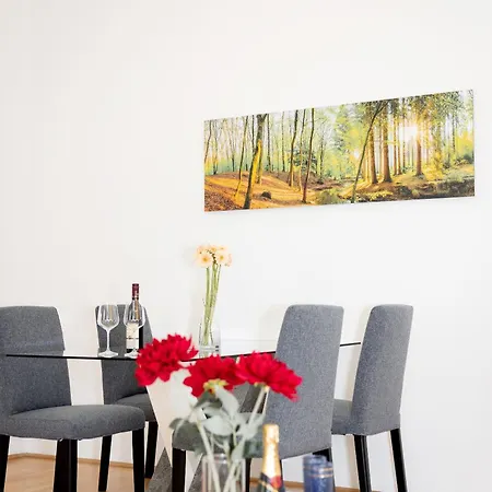 2 Bedroom Long-term With Free Parking Wien