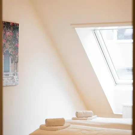 2 Bedroom Long-term With Free Parking