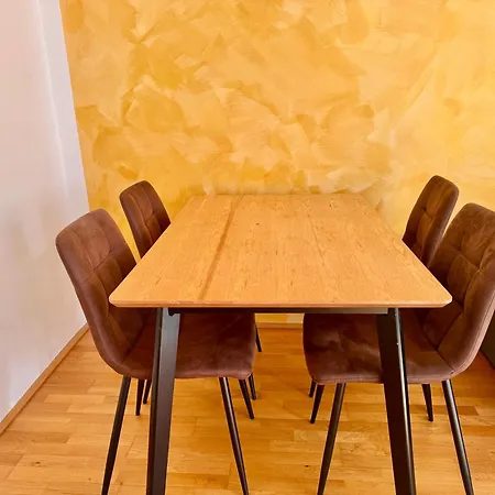 2 Bedroom Long-term With Free Parking Apartment Wien