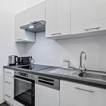 Center I At Stadtpark I 1 Minute To Metro Apartment Wien