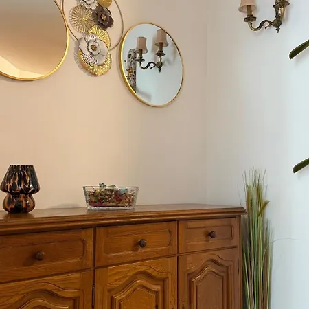 Iskra Apartment