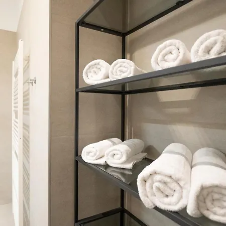 Apartment Chic 180m 3br Near Parliament, Self Check-in *