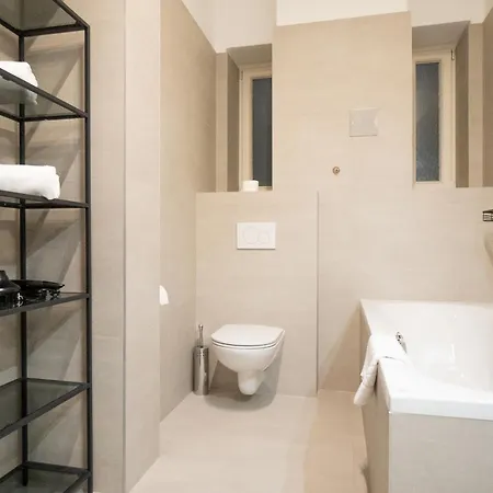 Chic 180m 3br Near Parliament, Self Check-in Apartment *