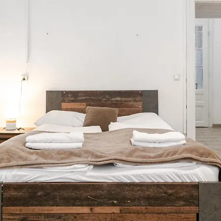 Spacious 1br Apt, Wifi & Tv, With A Great Location Vienne