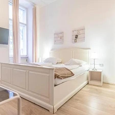 Apartment Stylish & Cozy Ideal For Longstays *
