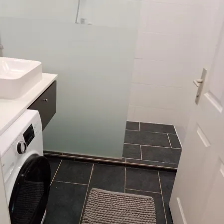 Studioapartment West - 15 Minutes To Stephansdom And Schoenbrunn *