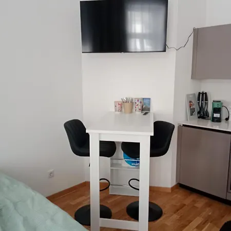 Studioapartment West - 15 Minutes To Stephansdom And Schoenbrunn *