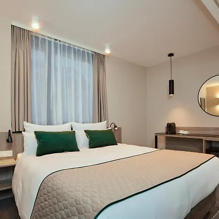 Leonardo West Hotel