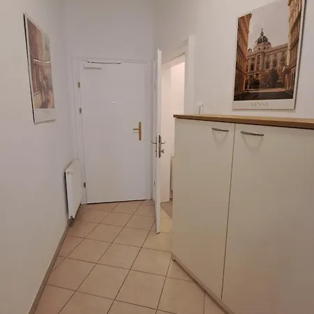 Moebliertes In Zentrumsnaehe * Wien