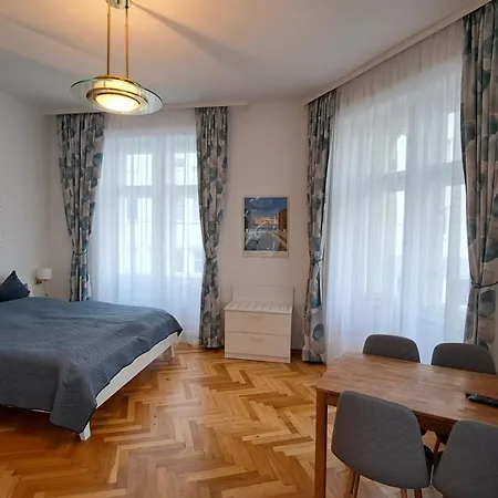 Apartment Moebliertes In Zentrumsnaehe *