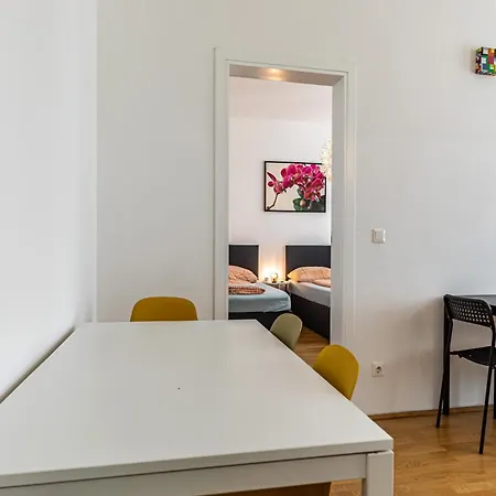 Ley 1200 Apart-hotel