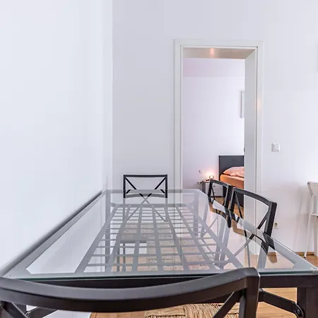 Ley 1200 Apart-hotel *