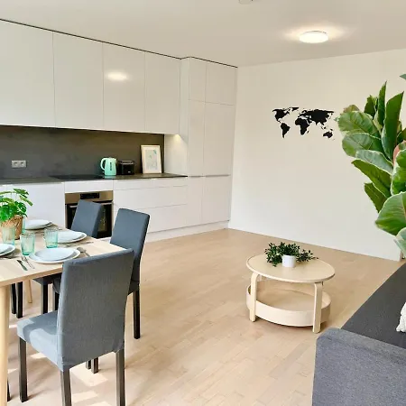 Apartmán 90 M2 Stylish 4 With Parking
