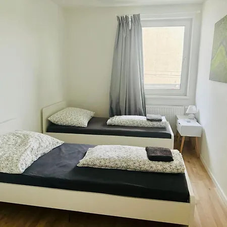 Spacious Flat With Balcony View Vienna