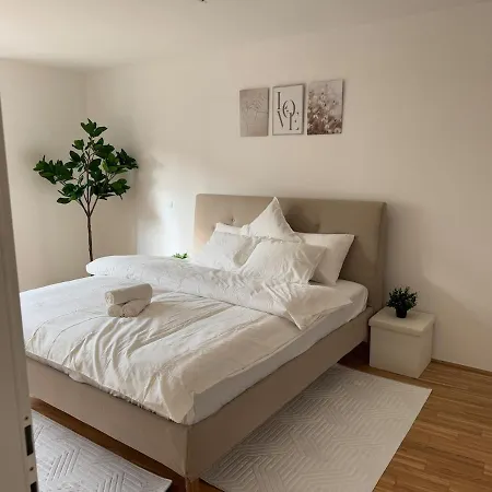 2br, Danube, Central, U6 & S-bahn - Axara Housing Brn 16 Apartment Vienna