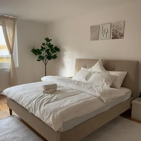 2br, Danube, Central, U6 & S-bahn - Axara Housing Brn 16 Apartment