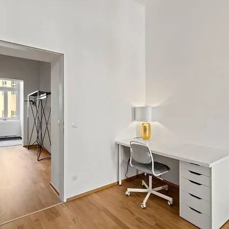 Close To Shopping Street I 2 Minutes To Naschmarkt * Vienna