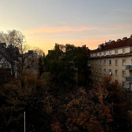 Beautiful Vintage Near Schoenbrunn Apartmán *