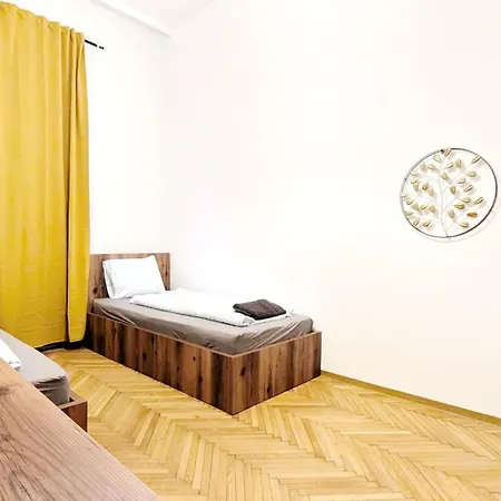 Spacious - 15 Min From Airport & Center, 5 Min From Main-bus Station Ez9 Ubytování v soukromí *