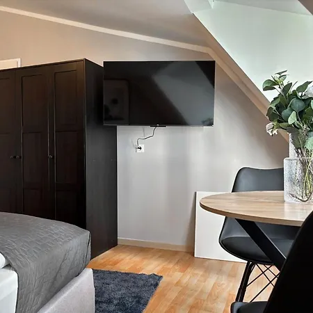 Modern Living I 2 Min To U3 Metro Line I Fast Wifi * Vienna
