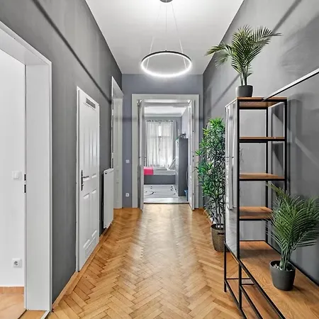 アパート Spacious 3br I At Mariahilfer Strasse I Wifi