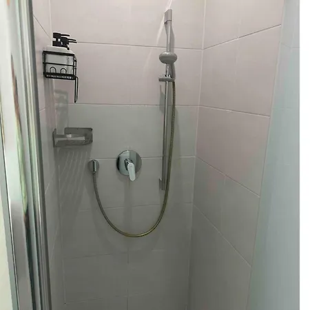 Klimatisiertes Dachgeschoss In Zentrum Wiens Apartman *