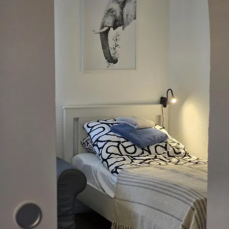 Haus Mit Garten, U Bahn Naehe, Gratis Parkplaetze Vídeň