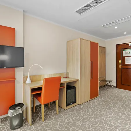 Schild Hotel 4*