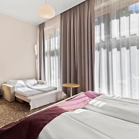 Schild Hotel
