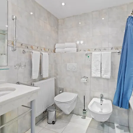 Hotel Schild 4*