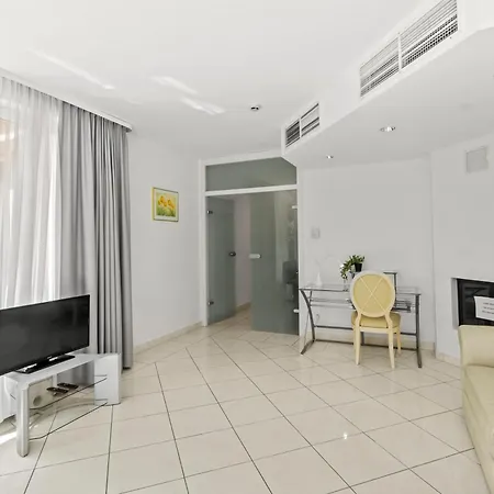 Schild Hotel 4*