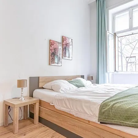 Neighboring 2br Apts Ideal For 8 People 维也纳