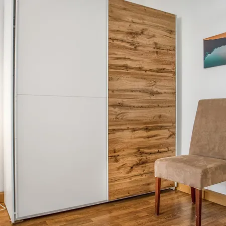 Comfy 2br Near Downtown For Longstays Vienna