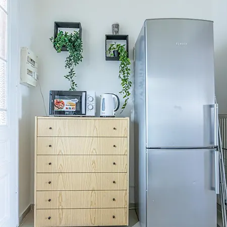 Comfortable & Amazing 2 Bedroom Hideaway W Local Flair *