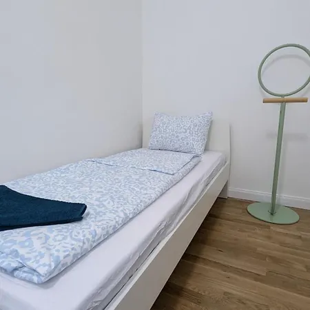 Apartmán Spacious In A Lively Area *