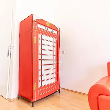 Apartment Viennese 3br Apt. Near Wiener Stadthalle & *