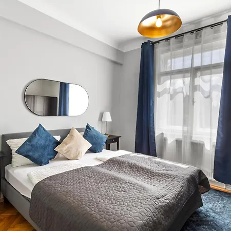 Apartment French Balcony - 45m² - Szeneviertel Vienna