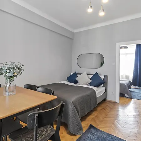 French Balcony - 45m² - Szeneviertel Apartment