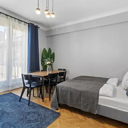 French Balcony - 45m² - Szeneviertel Apartment *