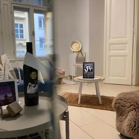 Luxury Serviced 3-bedroom Flat In Vienna's 1st District * Vienna