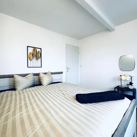 Amazing 2br Apt, 16-mins To Blumengaerten * Vienna