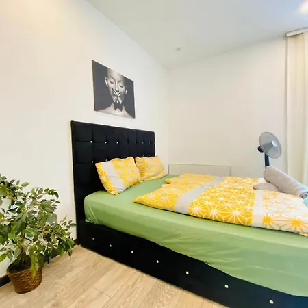 Apartment Chic 1br Perfect For 3 Guests In *