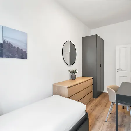 Bright And Quiet Apartments, Just 10 Minutes To U4, U6 And Schoenbrunn Palace Appartement Wenen