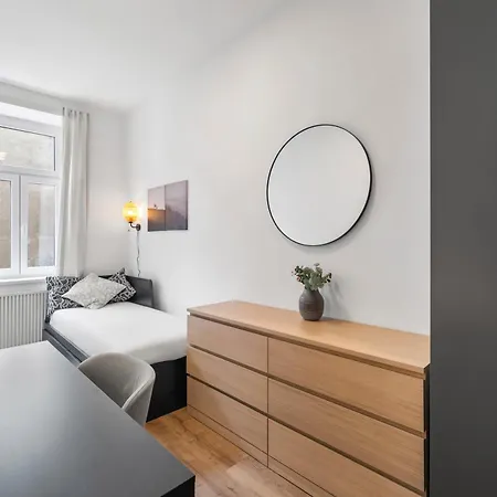 Bright And Quiet Apartments, Just 10 Minutes To U4, U6 And Schoenbrunn Palace * Wenen